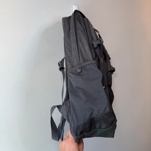 The North Face Women's Borealis Backpack Asphalt Grey Heather Subtle Green - Picture 3 of 13